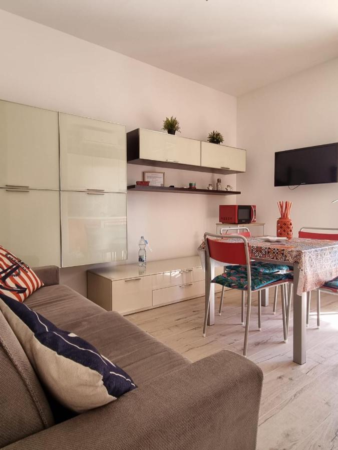Sea View Apartment With Swimming Pool Lido di Jesolo Exterior photo